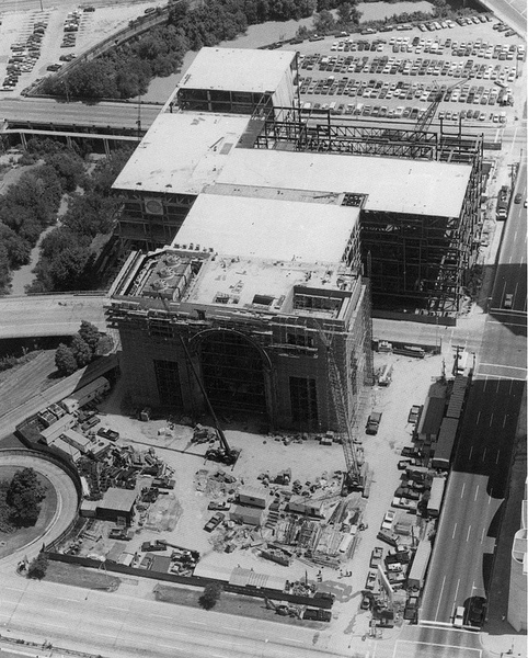 New_Wortham Theater Center_construction