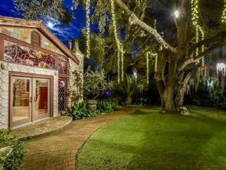 Weird Homes Tour presents Hurricane Harvey Fundraiser