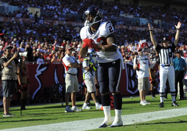 Arian Foster bow