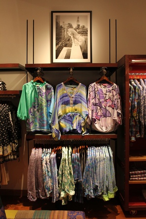News_Robert Graham Store_Women's Shirts_May 2012