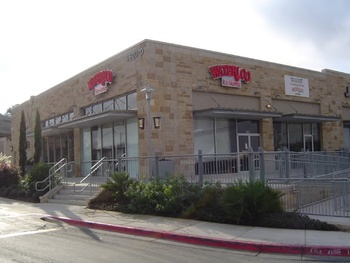 Austin Photo: Places_Food_Waterloo Ice House_Slaughter