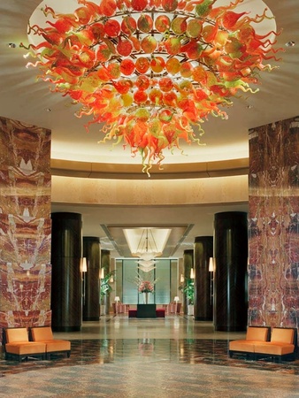 Places-Hotels/Spas-Hilton Americas-Houston-rotunda