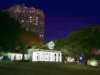 Light Up Lee Park