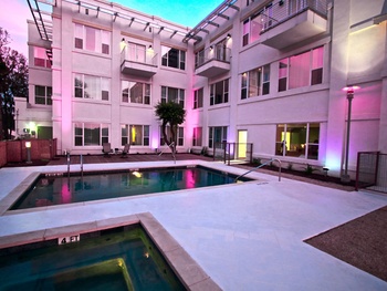 Austin_Photo: Places_Hotel_Casulo Hotel_exterior