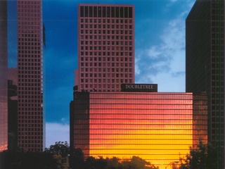 Places-Hotels/Spas-Doubletree Hotel Downtown exterior