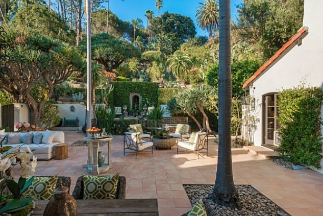 A Houston Celeb S Robert Pattinson Lavish Mansion In Jim Parsons Los Feliz Home 2017 12
