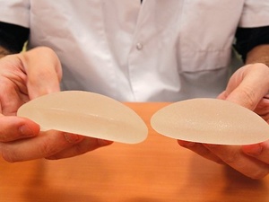 Austin Photo Set: News_Jennifer_illegal breast implants_feb 2012_implants