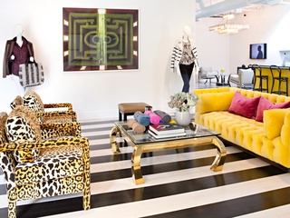 Canary, Merry Vose, boutique