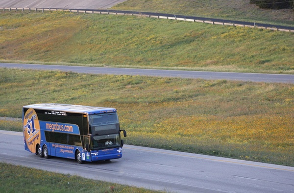 Megabus_bus_travel_I-10