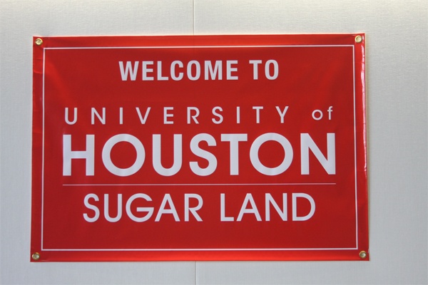 UH Sugar Land logo