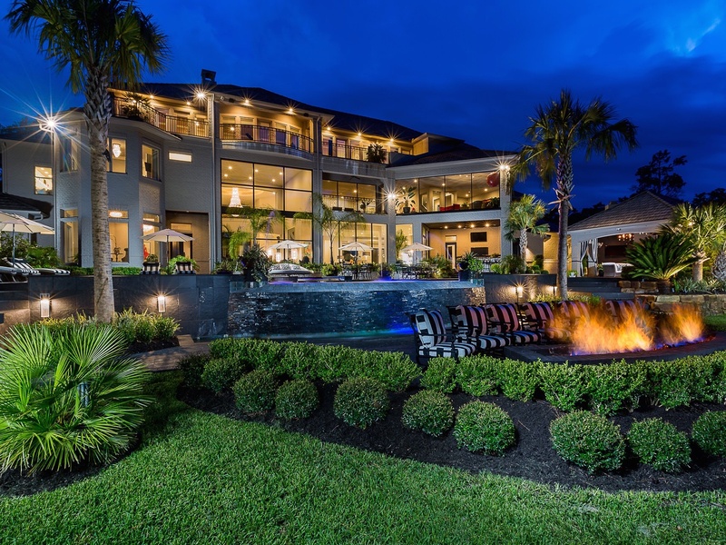 Slideshow Theresa Roemer's Carlton Woods mansion hits auction block, you won't believe starting