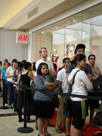 News_H&M, grand opening, May 31, 2012
