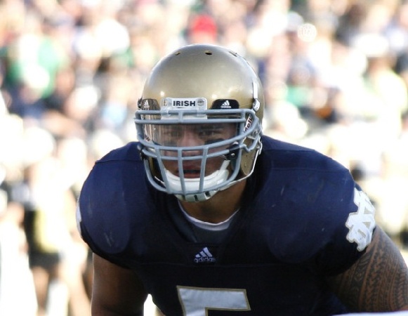 Austin Photo Set: News_Trey_heisman trophy_games of the week_dec 2012_Manti Te'o