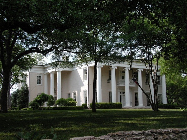 Austin Photo Set: News_Patricia_free outdoor fun_dec 2012_pease mansion