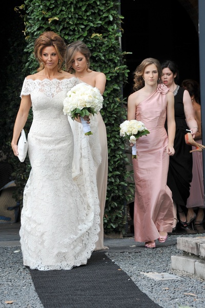 News_Sachse-Florescu wedding_May 2012_women