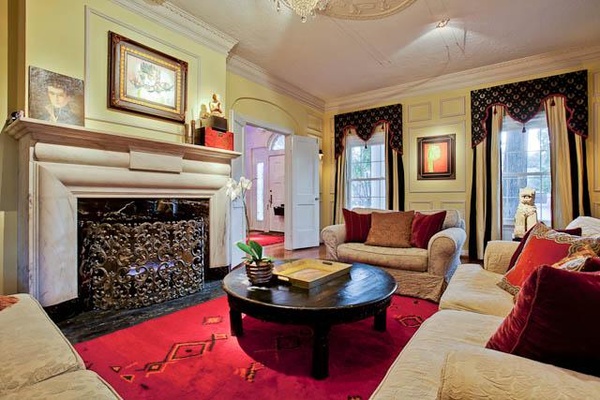 Living room of 4420 Rawlins Ave. in Dallas