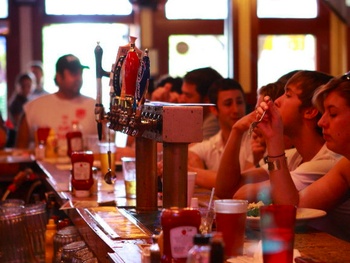 Austin_photo: places_food_the tavern_interior