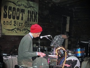 austin photo set: news_justin_scoot inn aug 2012