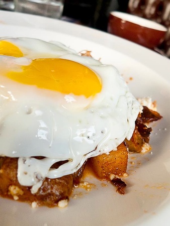 News_Down House_pork hash breakfast_fried egg