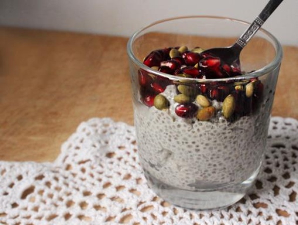 Yumuniverse honey chia pudding
