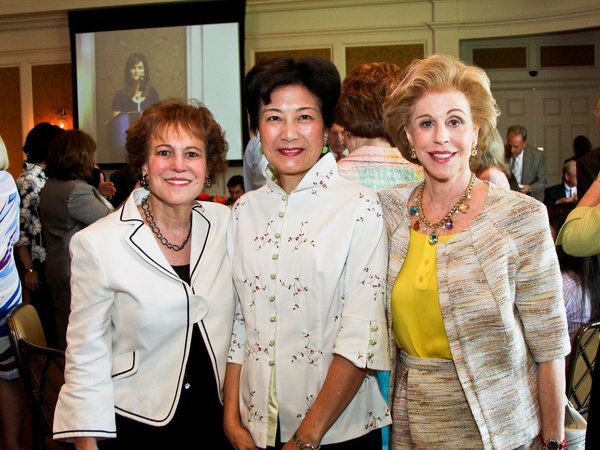 News_Menninger luncheon_May 2012_Regina Rogers_Lily Foster_Lynn Maltz
