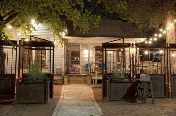 Austin Photo Set: News_Caitlin_Lustre Pearl_best outdoor bar_june 2012_3