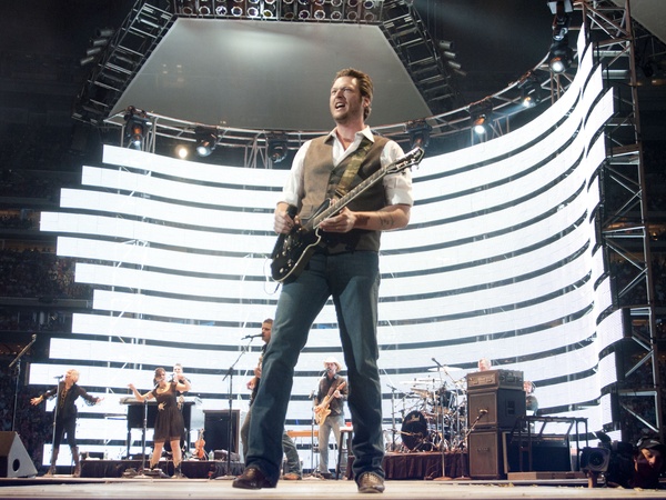News_010_RodeoHouston_Blake Shelton_March 2012