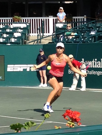 Varvara, tennis, flowers