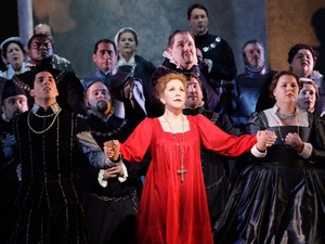 News_Houston Grand Opera_May 2012_Mary Stuart_Joyce DiDonato_HGO Chorus