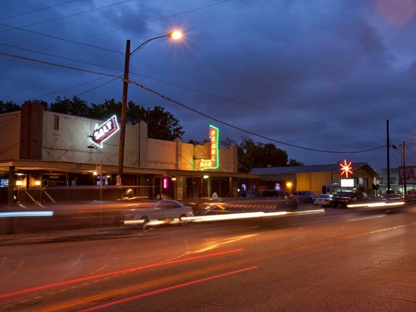 News_Washington Avenue, night, 