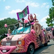 News_Art Car Parade_Women Rock