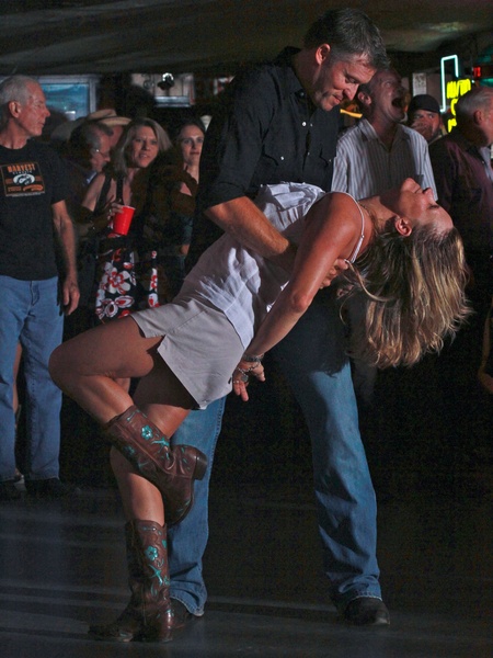 Austin Photo Set: News_Karen Brooks_Dancehalls_two stepping_July 2011_leanback