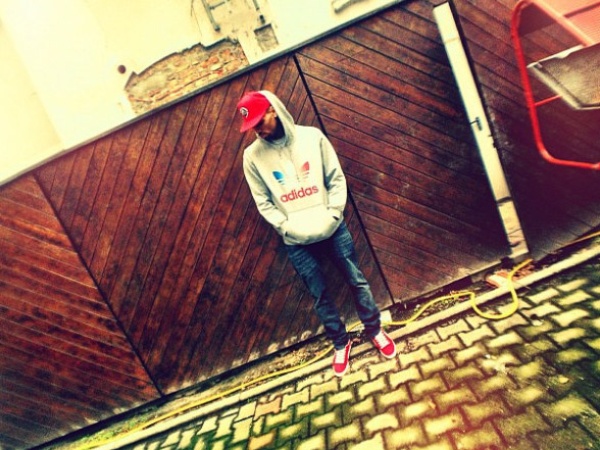 Chris Brown, briefly back on Twitter, November 2012