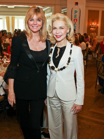 News_'80s Supermodels luncheon_April 2012_Cheryl Tiegs_Lynn Wyatt