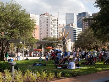 Market Square Park, skyline