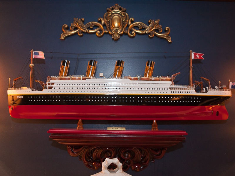 News_Mark Hanna_Titanic dinner_April 2012_model_boat