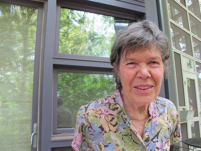 News_Katie_Patsy Cravens_outside