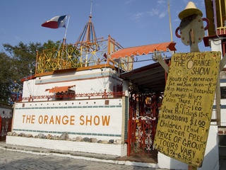 Places-Unique-The Orange Show-entrance-1