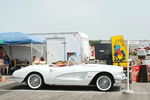 News_April_2012_Pate_Swap_Meet