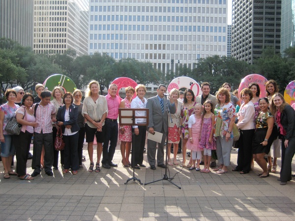 News_Pink Ribbon Parade_Sept. 2011_