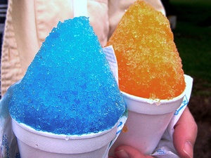 News_snow cones_strawberry_snow cone
