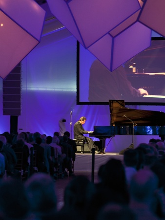 Philip Glass concert, December 2012, piano, crowd, venue