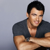 Tony Dovolani