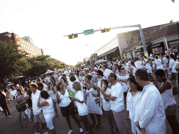 White Linen Night, street, crowd, 19th Street, Heights