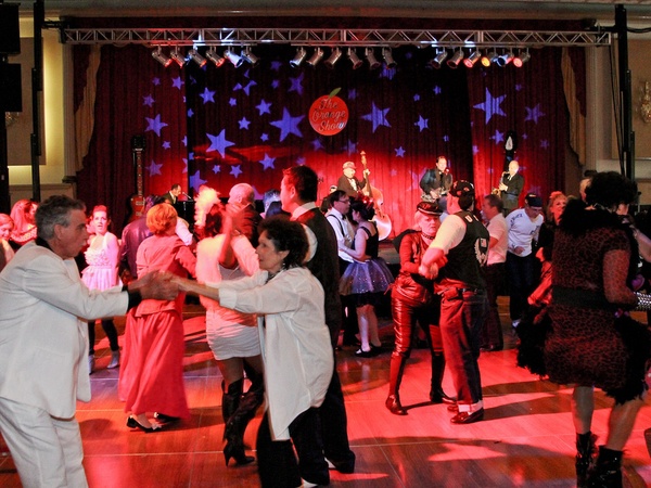 Orange Show Gala, November 2012, Guests dancing, dance floor