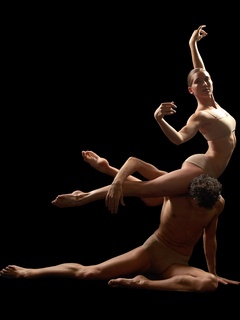 Places_A&E_Dominic Walsh Dance Theater_dancers