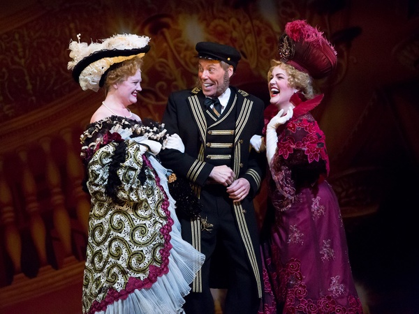 Nancy, Showboat, January 2013, Lara Teeter as Cap’n Andy laughs with the ladies in the lobby of the Parker House, Chicago