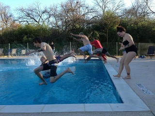 Hypnotic Donuts Polar Plunge