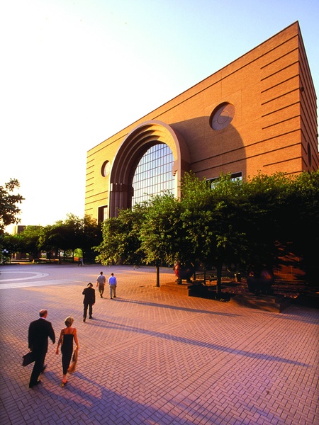 News_Wortham Theater Center_exterior