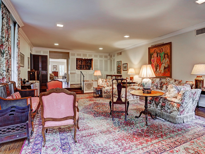 Denton Cooley River Oaks home for sale living room